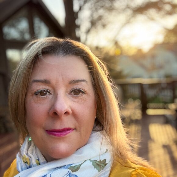 Meet your Posher, Maria - Picture 2 of 5